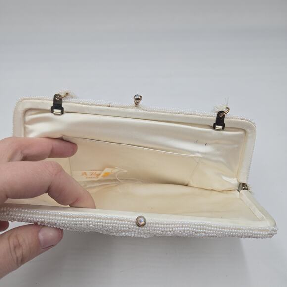 Vintage White Fully Beaded Clutch Purse 1960’s Voguemont Kisslock Bridal - Picture 5 of 8